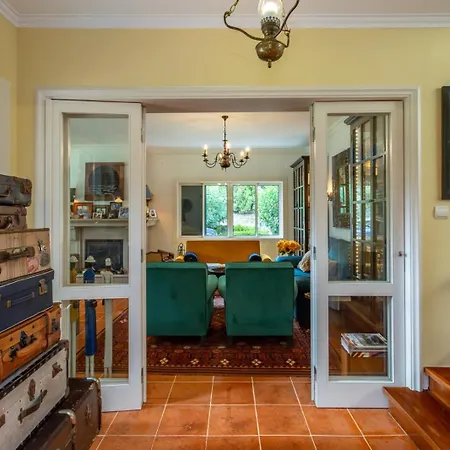 Charming House In Cascais Villa